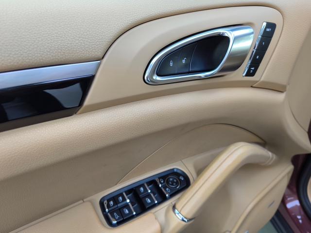 Porsche Cayenne 2011 Cayenne 3.0T – фото 23