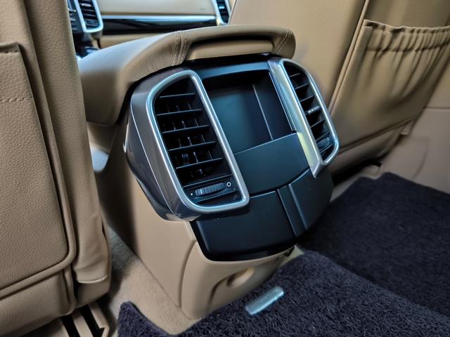 Porsche Cayenne 2011 Cayenne 3.0T – фото 26