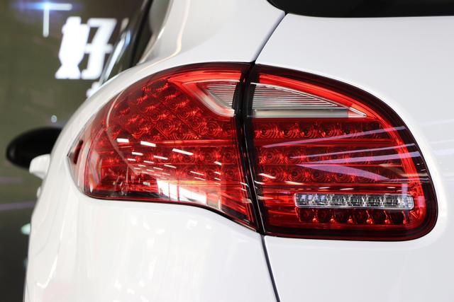 Porsche Cayenne 2011 Cayenne 3.0T – фото 36
