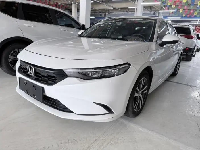 Model Ge 2022 Model 240TURBO CVT Exclusive Edition – фото 1