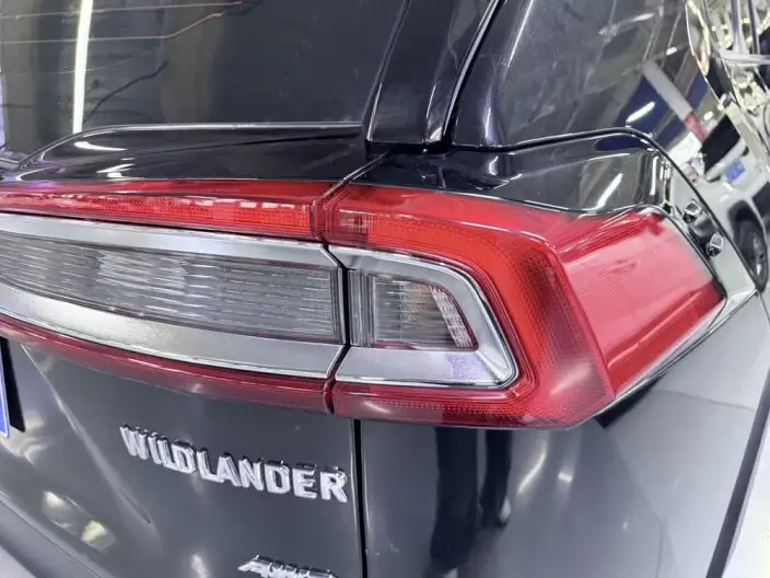 Toyota Wildlander 2023 Model 2.0L 4WD Luxury PLUS Edition – фото 8
