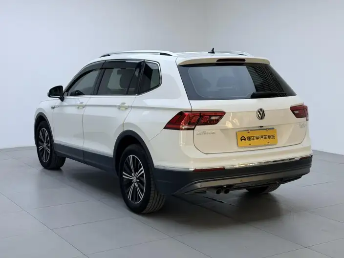 Volkswagen Tiguan L 2020 Model 280TSI Automatic 2WD Panorama Comfort Edition China VI – фото 5