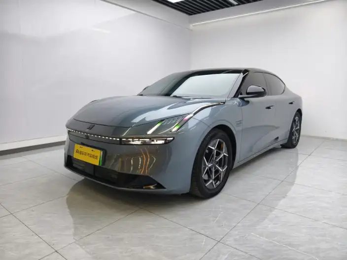 **Lynk & Co Z10** 2024 Model 95kWh 766km Rear Drive Max