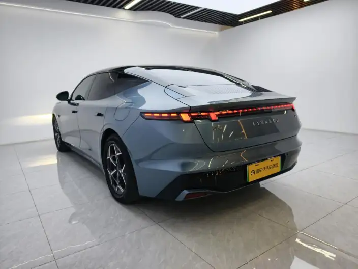 **Lynk & Co Z10** 2024 Model 95kWh 766km Rear Drive Max – фото 5