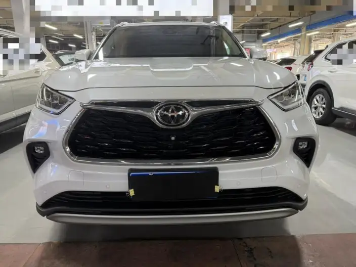 Toyota Highlander 2026 Model Hybrid 2.5L 4WD Premium Edition 7 seat – фото 2