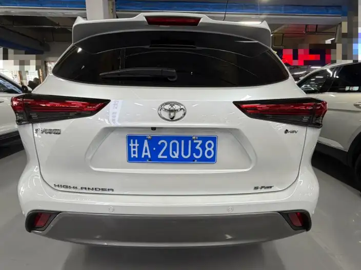 Toyota Highlander 2026 Model Hybrid 2.5L 4WD Premium Edition 7 seat – фото 5