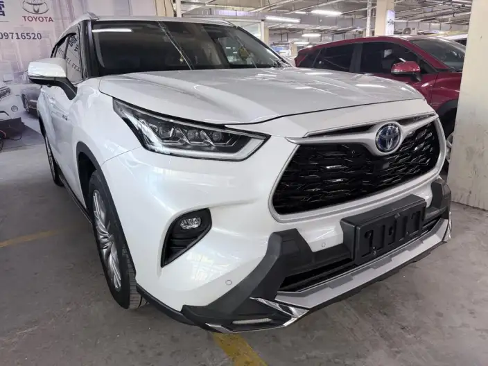 Toyota Highlander 2024 Model Hybrid 2.5L 4WD Premium Edition 7 seat – фото 3