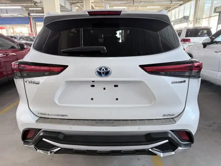 Toyota Highlander 2024 Model Hybrid 2.5L 4WD Premium Edition 7 seat – фото 5