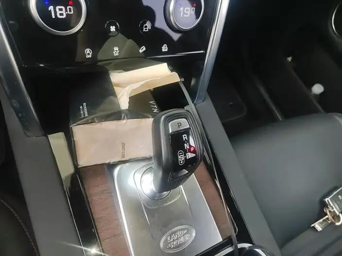 Land Rover Discovery Sport 2020 Model 249PS R-Dynamic S Performance version 5 seat – фото 9