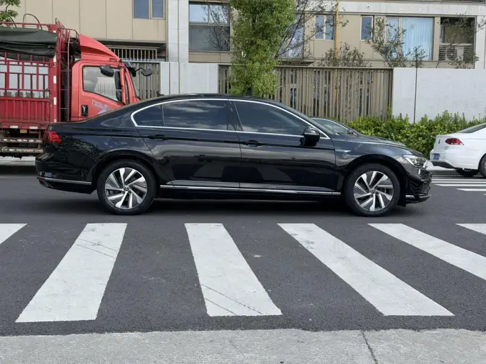 Volkswagen Magotan PHEV 2020 Model Luxury Model – фото 8