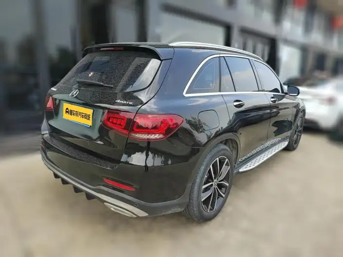 Mercedes-Benz GLC 2022 Model Facelift GLC 260 L 4MATIC Luxury Model – фото 2