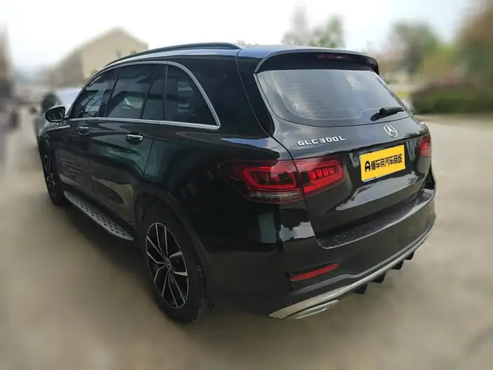 Mercedes-Benz GLC 2022 Model Facelift GLC 260 L 4MATIC Luxury Model – фото 4