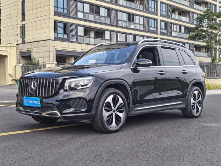 Mercedes-Benz GLB 2023 Model GLB 220 Fashion Model – фото 1