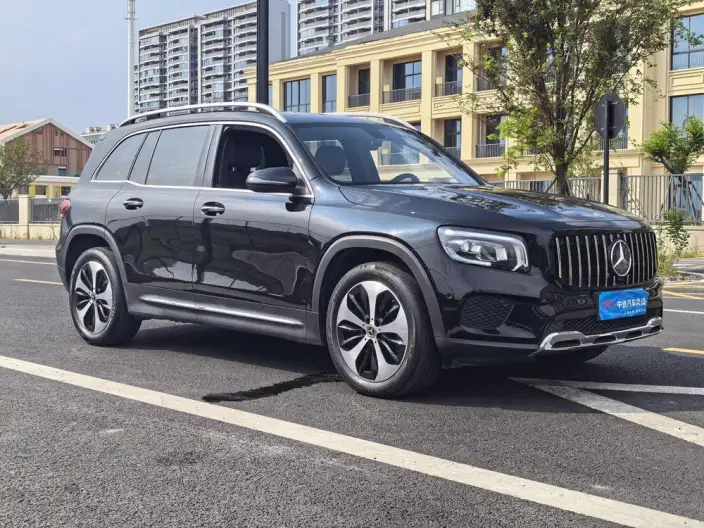 Mercedes-Benz GLB 2023 Model GLB 220 Fashion Model – фото 3