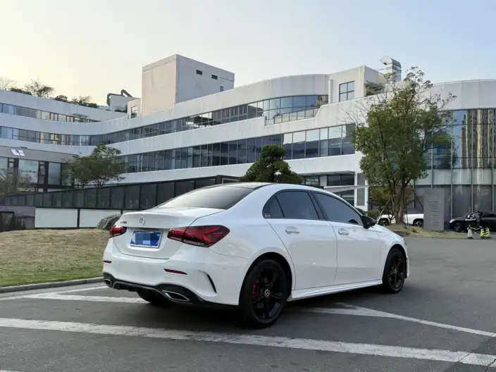 Mercedes-Benz A-class 2022 Model A 200 L Sports sedan Fashion Edition – фото 7