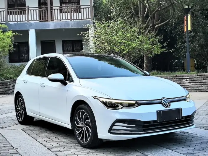 Volkswagen Golf 2023 Model 280TSI DSG Pro – фото 3