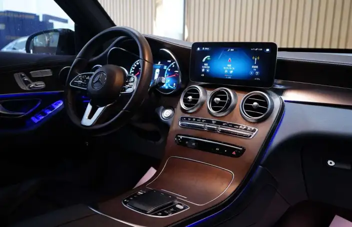 Mercedes-Benz GLC 2022 Model Facelift GLC 300 L 4MATIC Dynamic Model Collector Edition – фото 9