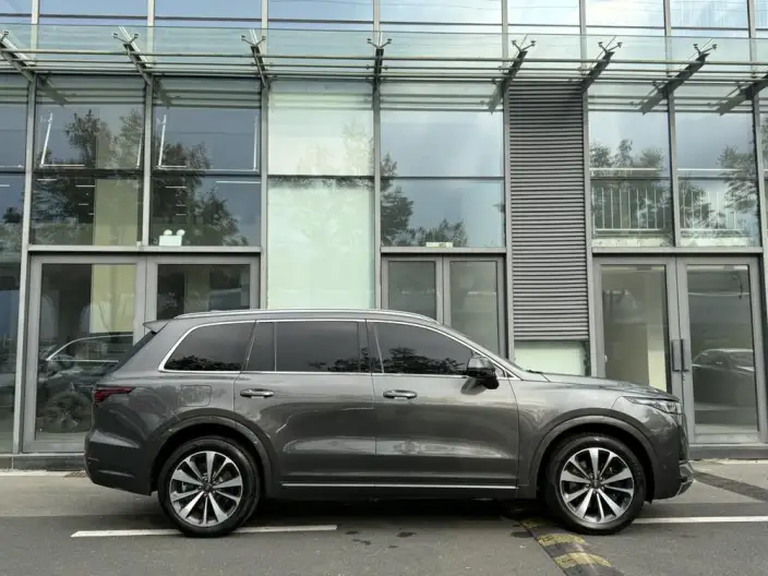 Li Auto ONE 2020 Model Extended Range 6 seat Edition – фото 8