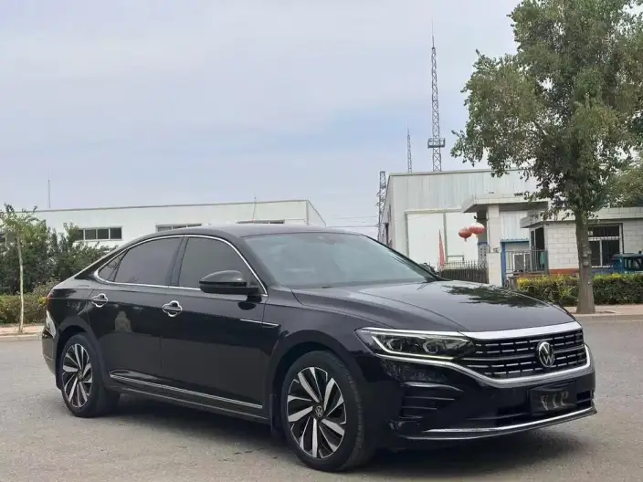 Volkswagen Passat 2022 Model 330TSI Deluxe Edition – фото 3