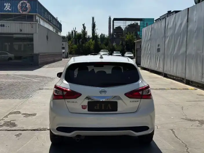 Nissan Tiida 2021 Model 1.6L CVT Zhixing Edition – фото 5