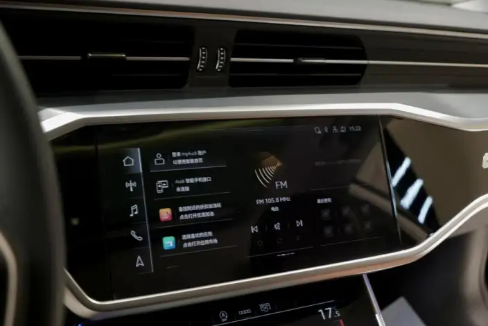 Audi A7 L 2024 Model 45 TFSI Luxury Model – фото 5