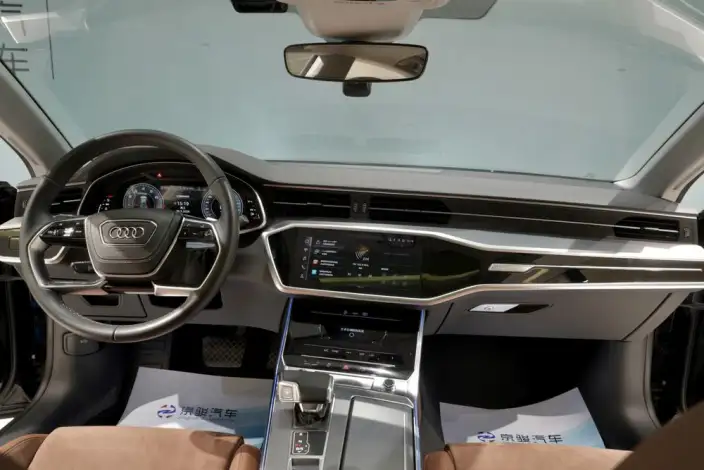 Audi A7 L 2024 Model 45 TFSI Luxury Model – фото 9