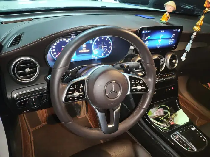 Mercedes-Benz GLC 2021 Model GLC 260 L 4MATIC Dynamic Model – фото 7