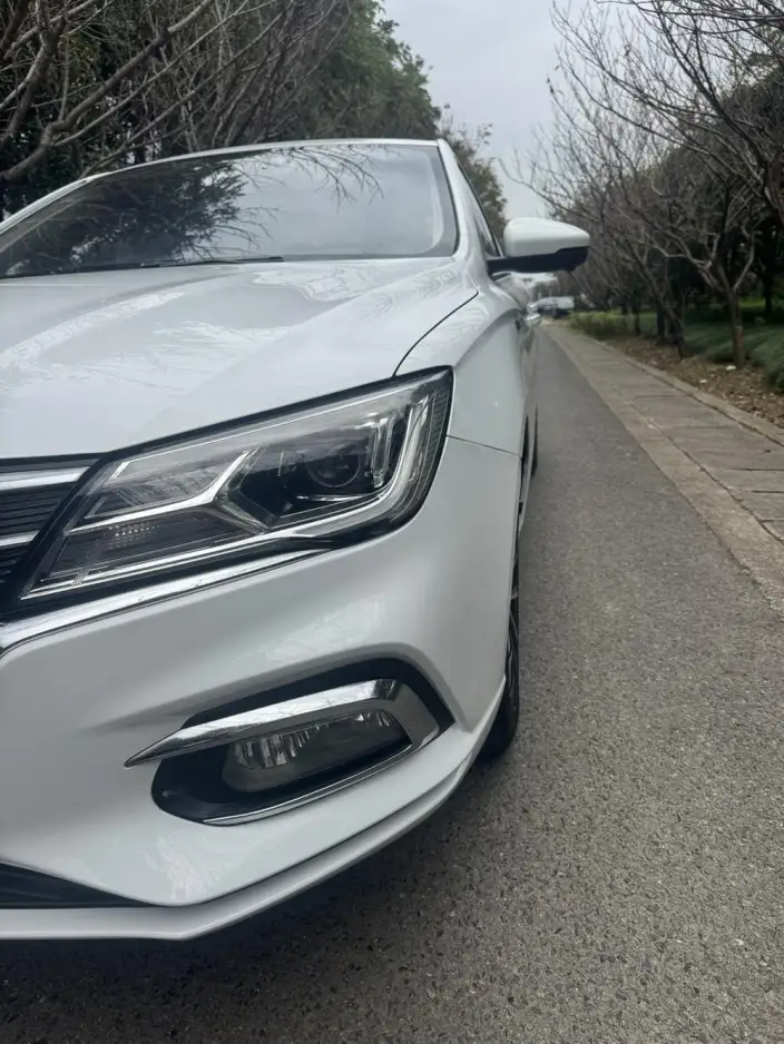 Roewe i5 2020 Model 1.5L Automatic 4G Connected Luxury Ultimate Edition – фото 9