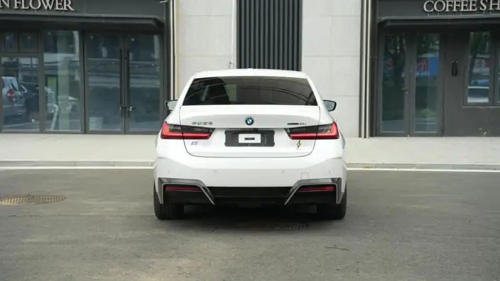 BMW i3 2025 Model eDrive35L – фото 6