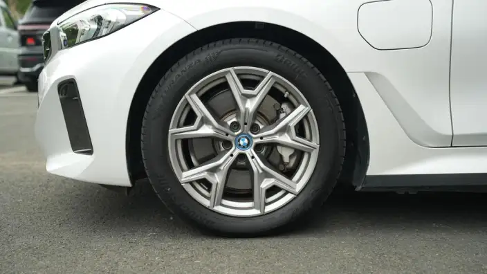 BMW i3 2025 Model eDrive35L – фото 8