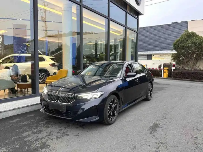 BMW i3 2026 Model eDrive40L Night Set – фото 10