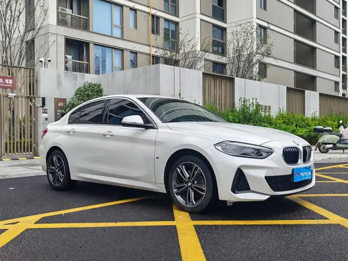 BMW 1 Series 2021 Model 120i M Sports Edition – фото 3