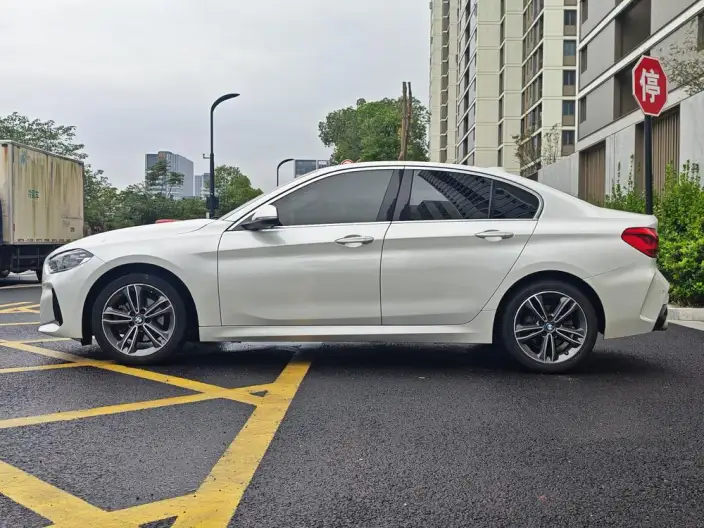 BMW 1 Series 2021 Model 120i M Sports Edition – фото 4