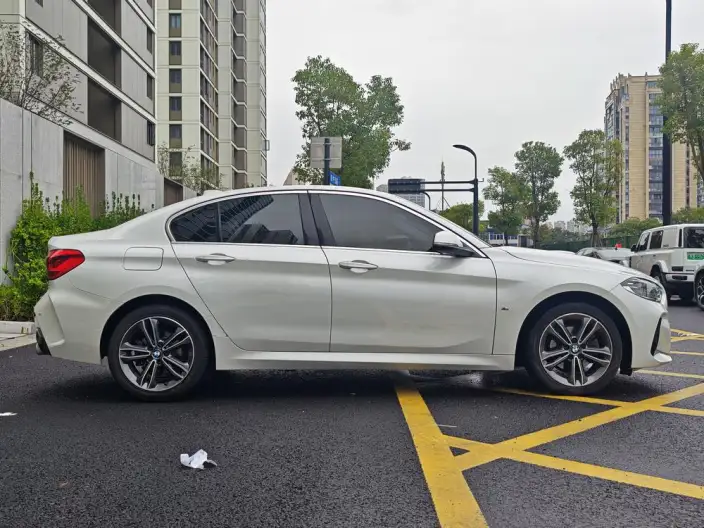 BMW 1 Series 2021 Model 120i M Sports Edition – фото 8