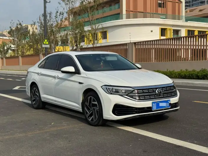 Volkswagen Sagitar 2024 Model 300TSI DSG Beyond Edition – фото 3