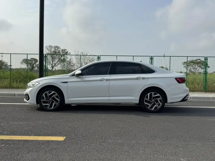 Volkswagen Sagitar 2024 Model 300TSI DSG Beyond Edition – фото 4