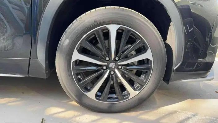 Crown Kluger 2023 Model Intelligent Hybrid 2.5L E-CVT 4WD Ultimate Edition – фото 9