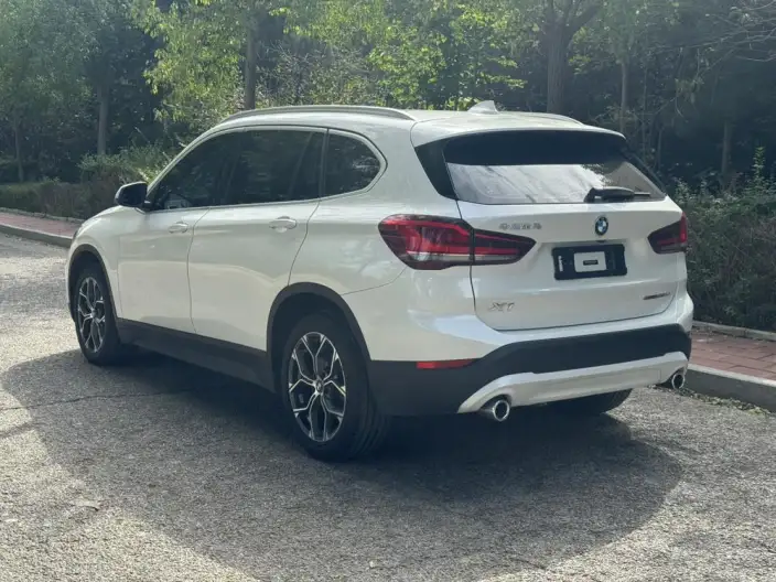 BMW X1 2020 Model sDrive25Li Leading Model – фото 4
