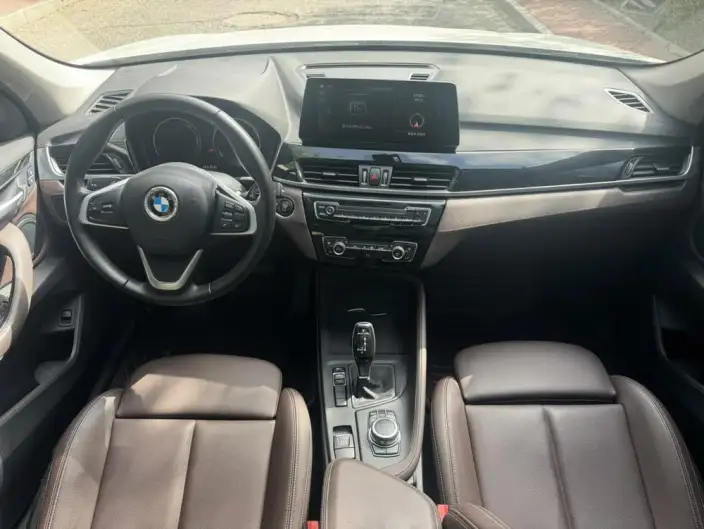 BMW X1 2020 Model sDrive25Li Leading Model – фото 7