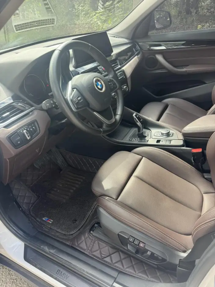 BMW X1 2020 Model sDrive25Li Leading Model – фото 8