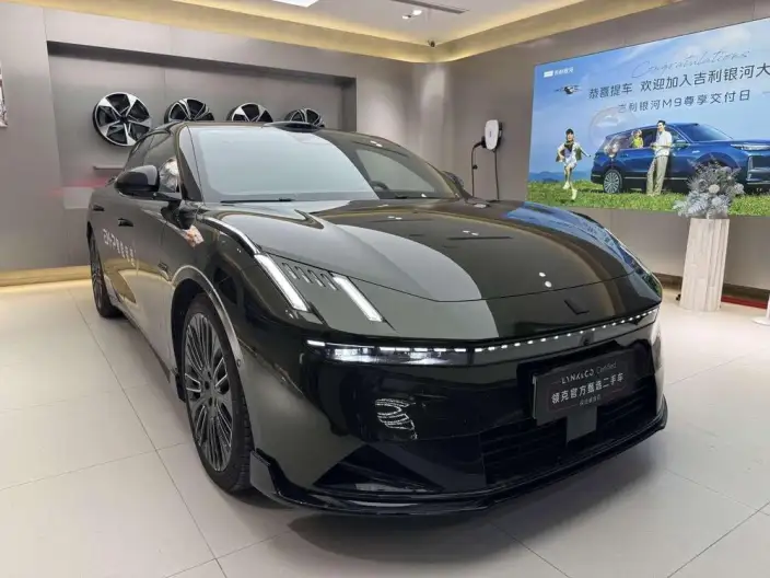 Lynk & Co 10 EM-P 2025 Model 240 4WD Ultra Sports Edition