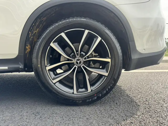 Mercedes-Benz GLC 2021 Model GLC 260 L 4MATIC Luxury Model – фото 6