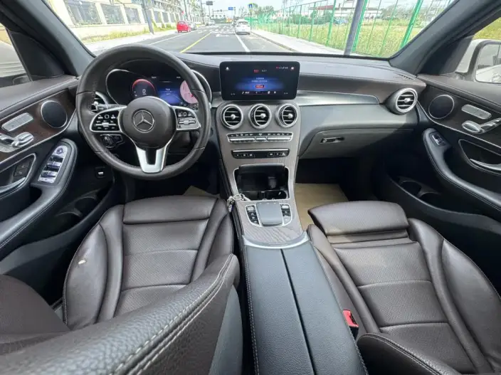 Mercedes-Benz GLC 2021 Model GLC 260 L 4MATIC Luxury Model – фото 7