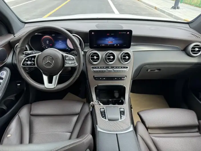 Mercedes-Benz GLC 2021 Model GLC 260 L 4MATIC Luxury Model – фото 10
