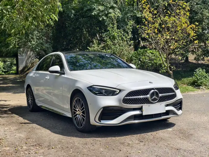 Mercedes-Benz C-Class 2024 Model C 200 L Sports Edition – фото 3