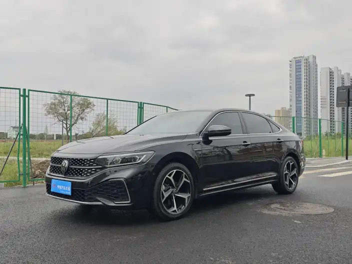Volkswagen Passat 2023 Model 330TSI Starry sky Deluxe Edition – фото 1