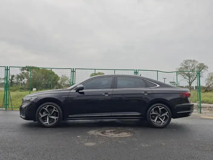 Volkswagen Passat 2023 Model 330TSI Starry sky Deluxe Edition – фото 4