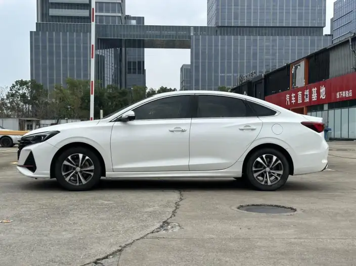 Changan Eado 2023 Model PLUS Changxiang Edition Blue whale NE 1.4T GDI DCT Noble Model – фото 3