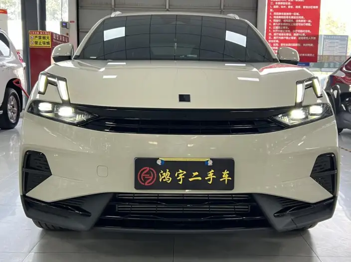 Lynk & Co 06 2025 Model Renew 1.5T Pro – фото 2