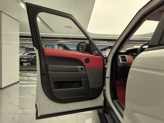 Land Rover Range Rover Sport 2022 3.0 L6 Stealth – фото 19